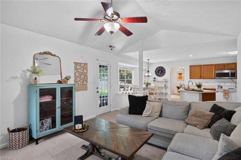 Photo 17 of 40 residential for sale in Suffolk virginia