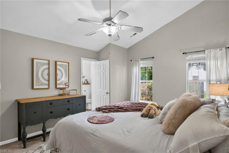 Photo 18 of 40 residential for sale in Suffolk virginia