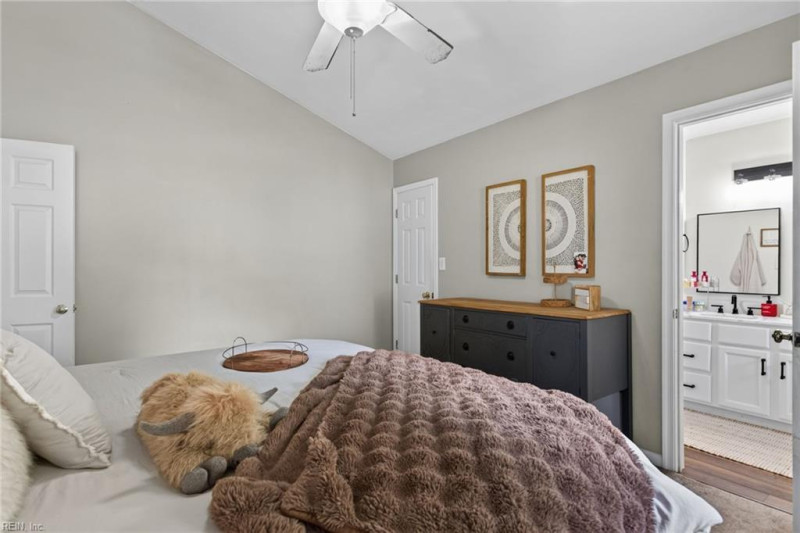Photo 20 of 40 residential for sale in Suffolk virginia