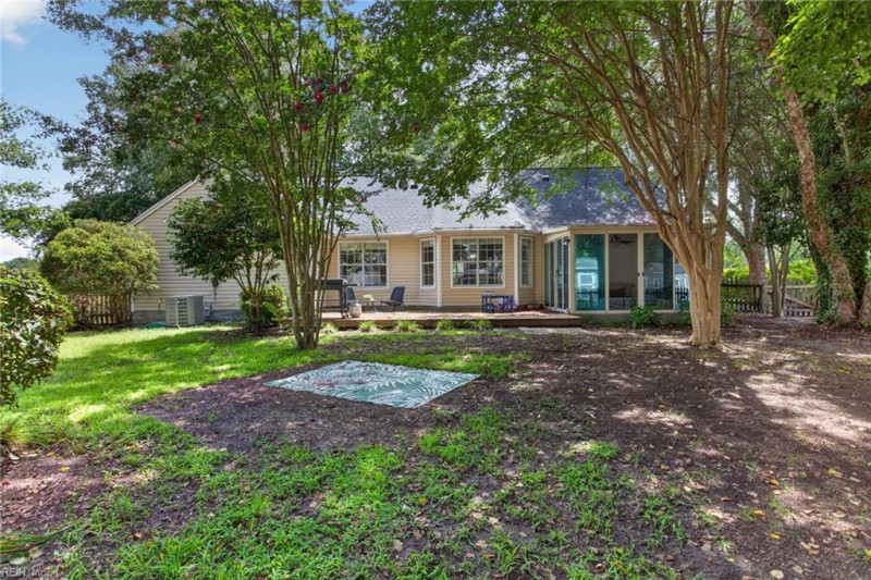 Photo 29 of 40 residential for sale in Suffolk virginia