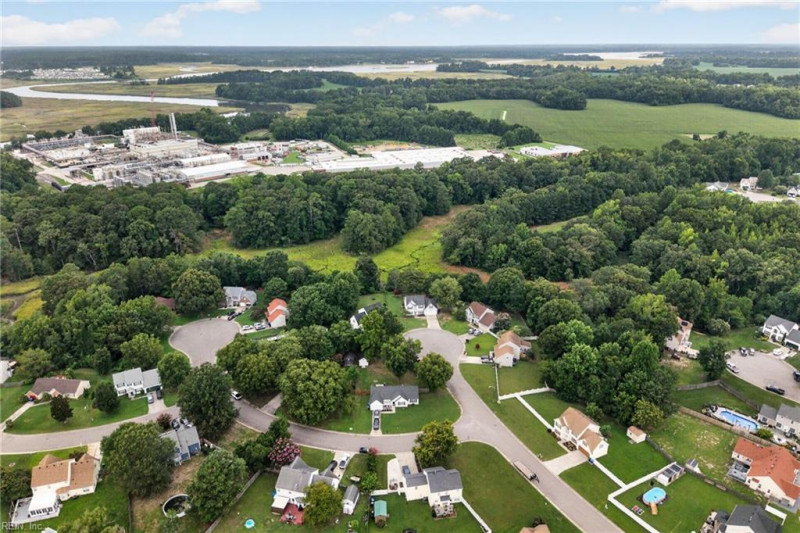 Photo 38 of 40 residential for sale in Suffolk virginia