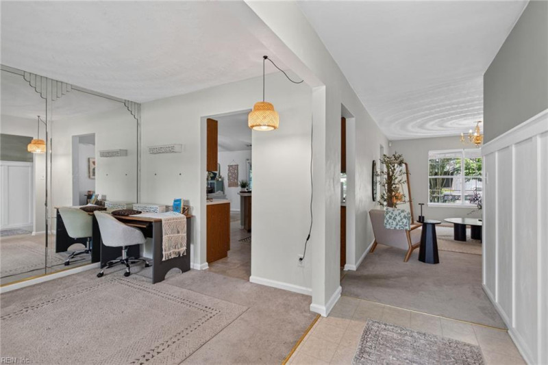 Photo 5 of 40 residential for sale in Suffolk virginia