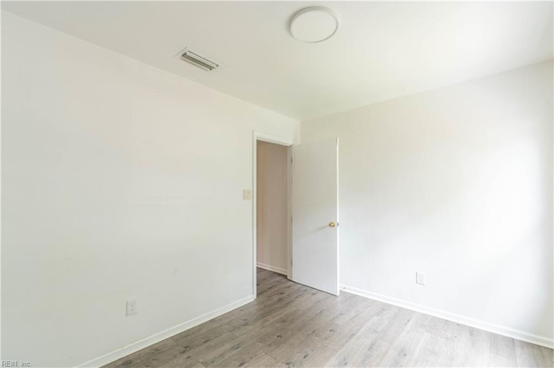 Photo 20 of 32 residential for sale in Virginia Beach virginia