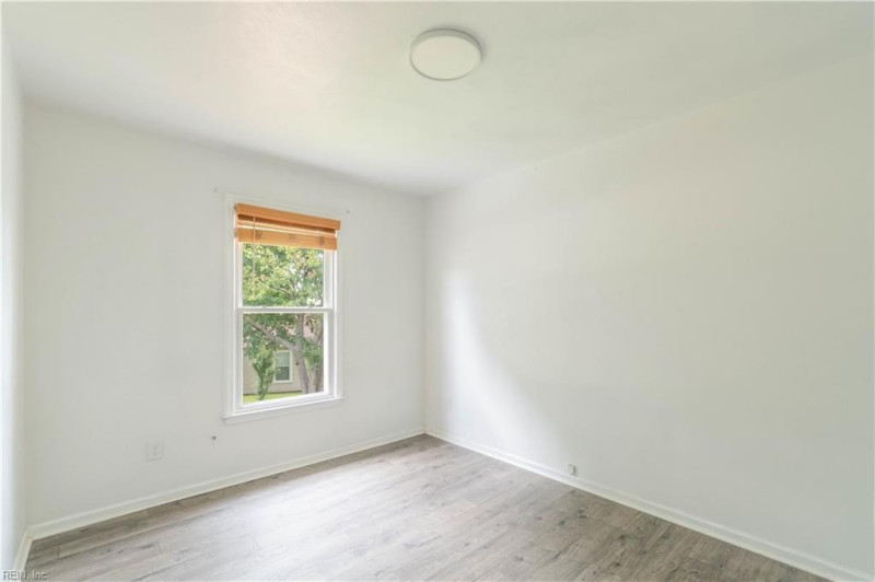 Photo 21 of 32 residential for sale in Virginia Beach virginia