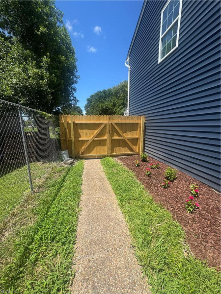 Photo 7 of 9 residential for sale in Norfolk virginia