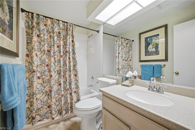 Photo 22 of 44 residential for sale in Chesapeake virginia