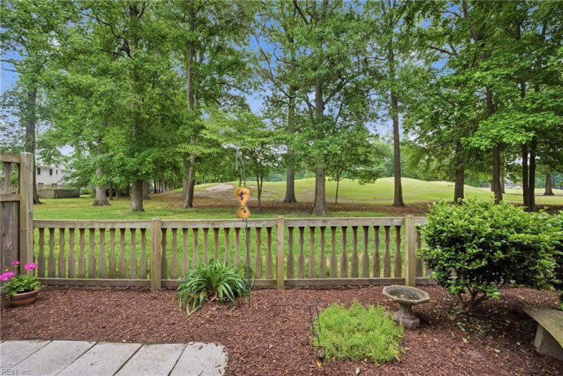 Photo 25 of 44 residential for sale in Chesapeake virginia