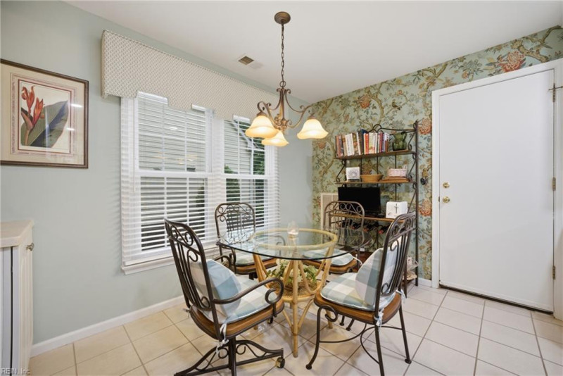 Photo 7 of 44 residential for sale in Chesapeake virginia