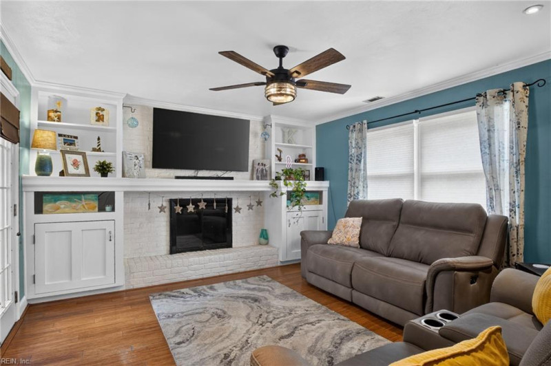 Photo 15 of 38 residential for sale in Chesapeake virginia