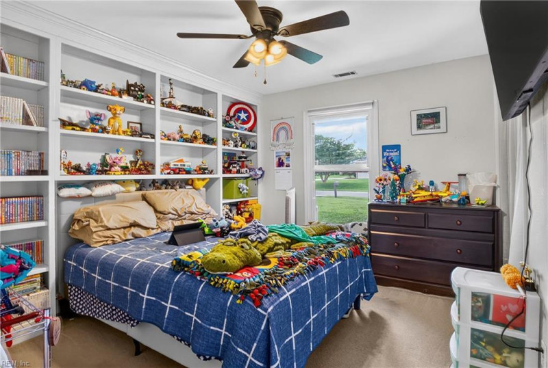 Photo 18 of 38 residential for sale in Chesapeake virginia