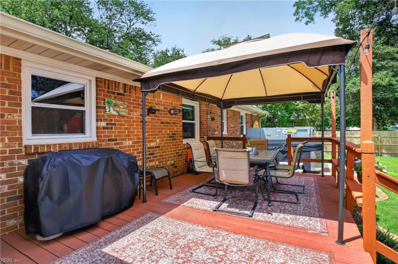 Photo 27 of 38 residential for sale in Chesapeake virginia