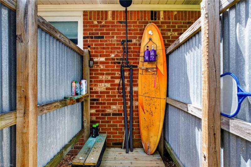 Photo 30 of 38 residential for sale in Chesapeake virginia