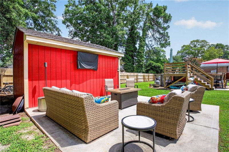 Photo 31 of 38 residential for sale in Chesapeake virginia