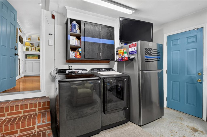 Photo 37 of 38 residential for sale in Chesapeake virginia