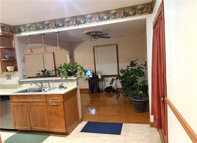 Photo 24 of 48 residential for sale in Portsmouth virginia