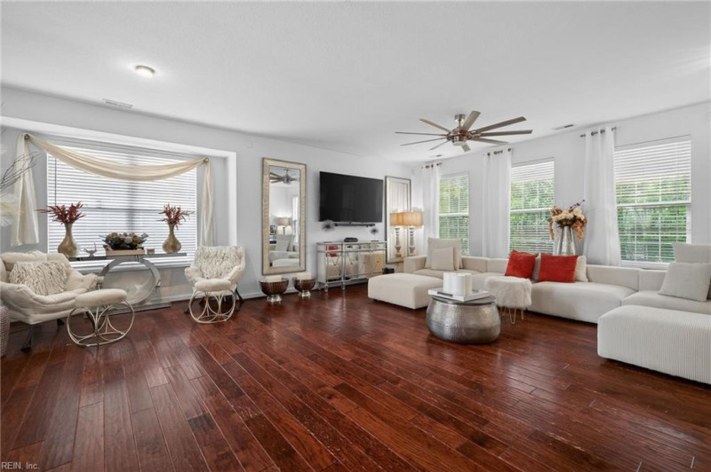 Photo 13 of 25 residential for sale in Virginia Beach virginia