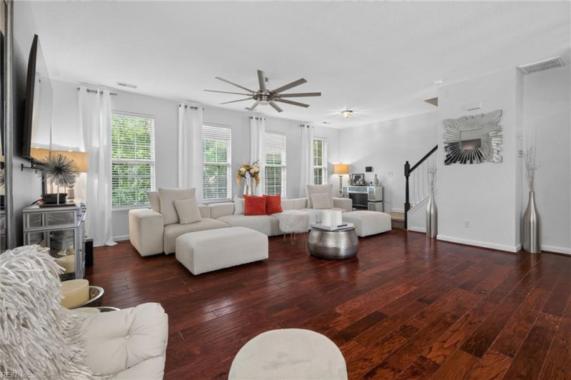 Photo 15 of 25 residential for sale in Virginia Beach virginia