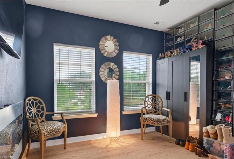 Photo 17 of 25 residential for sale in Virginia Beach virginia