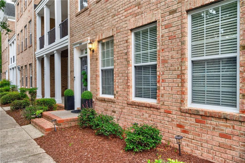 Photo 3 of 25 residential for sale in Virginia Beach virginia