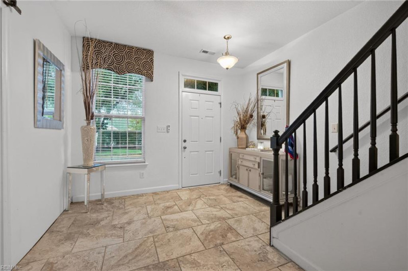 Photo 4 of 25 residential for sale in Virginia Beach virginia