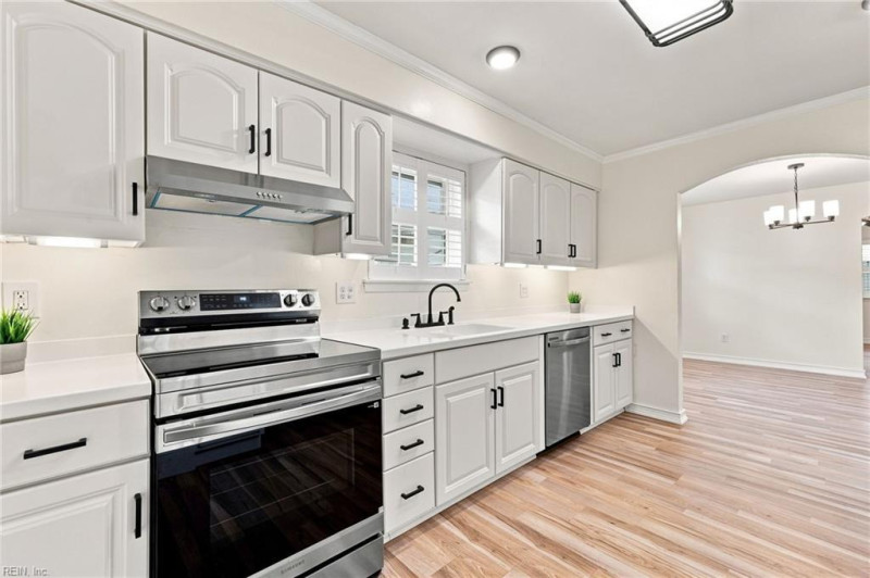 Photo 20 of 48 residential for sale in Virginia Beach virginia