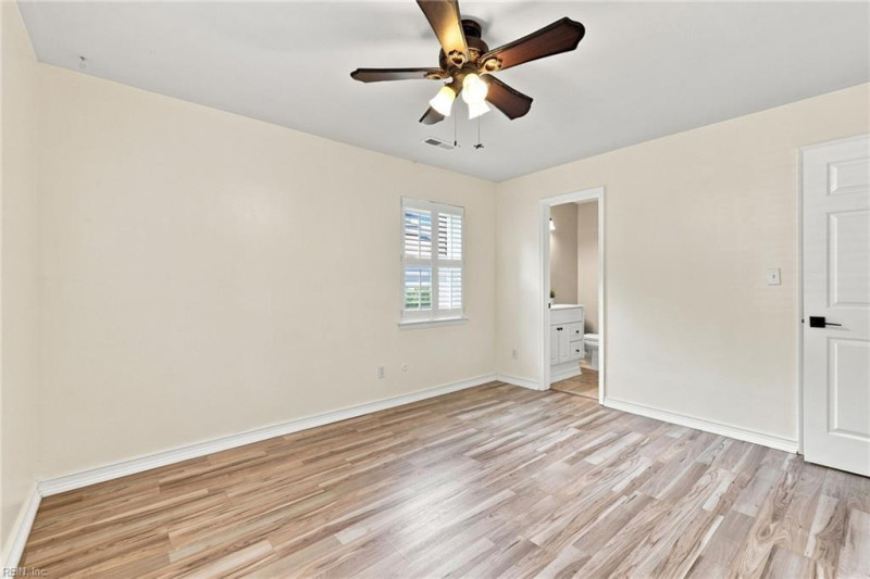Photo 31 of 48 residential for sale in Virginia Beach virginia