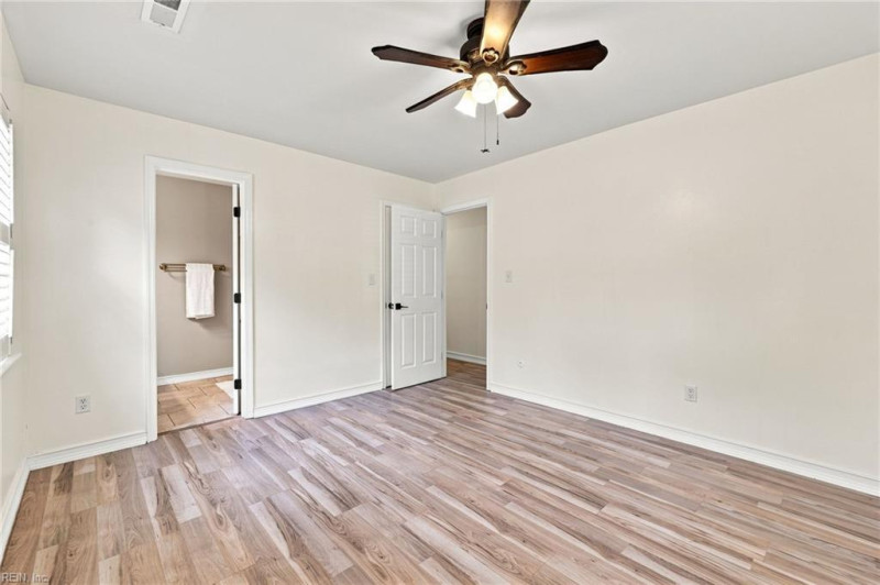Photo 32 of 48 residential for sale in Virginia Beach virginia