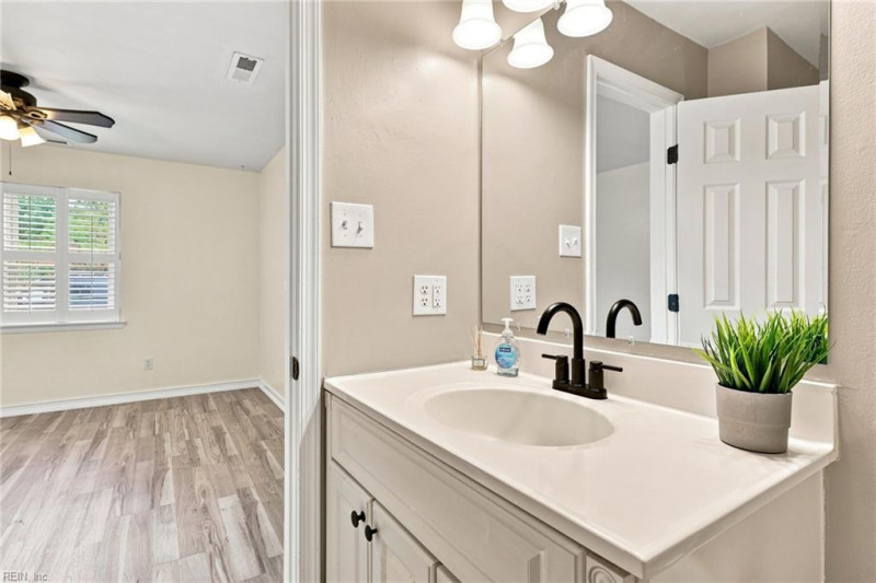Photo 35 of 48 residential for sale in Virginia Beach virginia