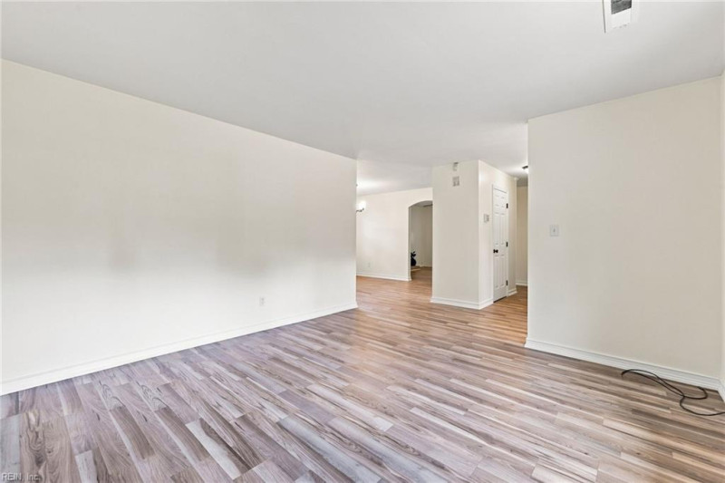 Photo 5 of 48 residential for sale in Virginia Beach virginia