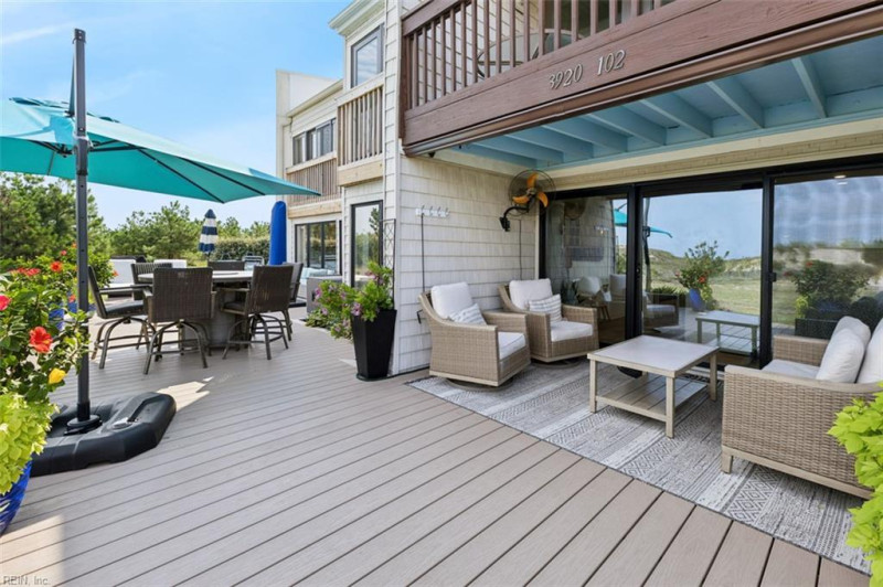 Photo 10 of 34 residential for sale in Virginia Beach virginia