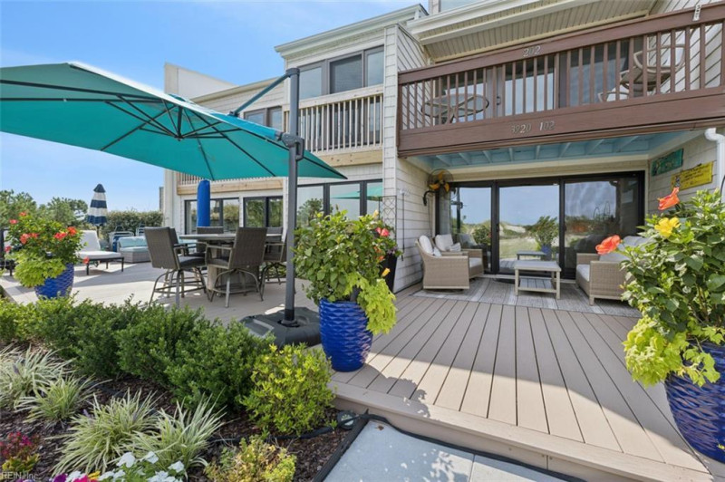 Photo 9 of 34 residential for sale in Virginia Beach virginia