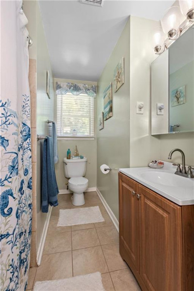 Photo 11 of 18 residential for sale in Norfolk virginia