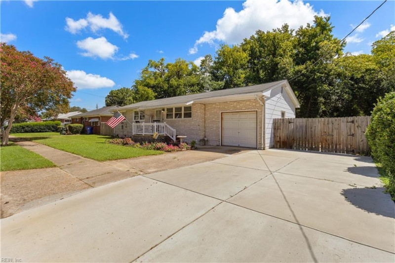 Photo 2 of 18 residential for sale in Norfolk virginia