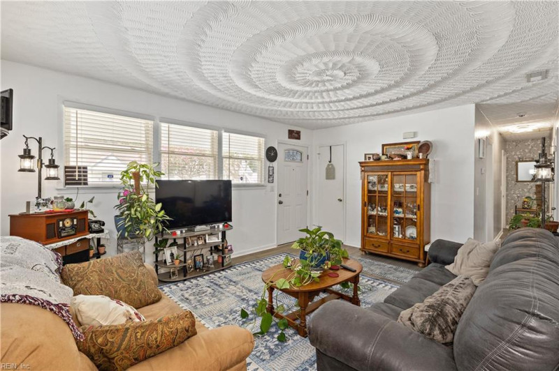 Photo 4 of 18 residential for sale in Norfolk virginia