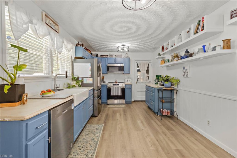 Photo 6 of 18 residential for sale in Norfolk virginia
