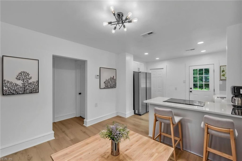 Photo 10 of 32 residential for sale in Hampton virginia