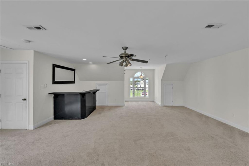 Photo 20 of 42 residential for sale in York County virginia