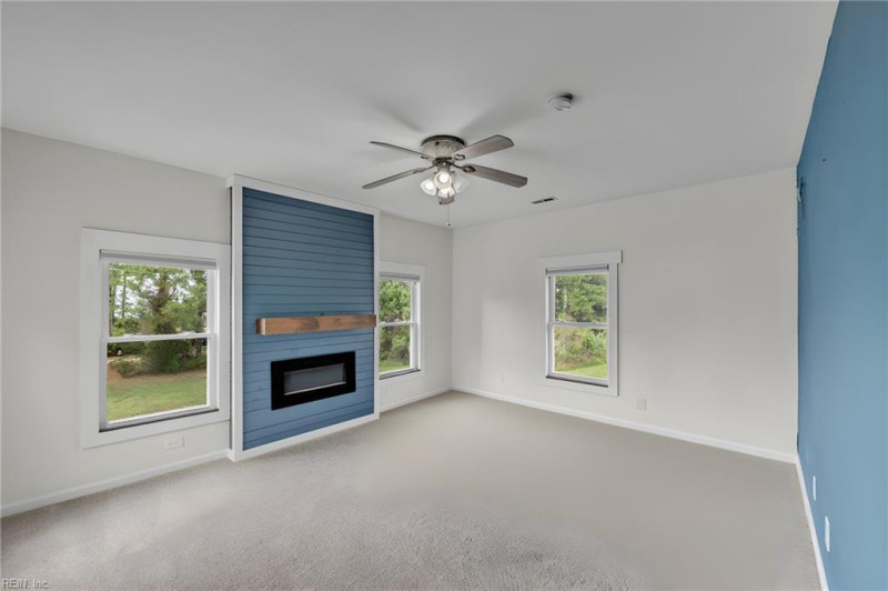 Photo 33 of 42 residential for sale in York County virginia