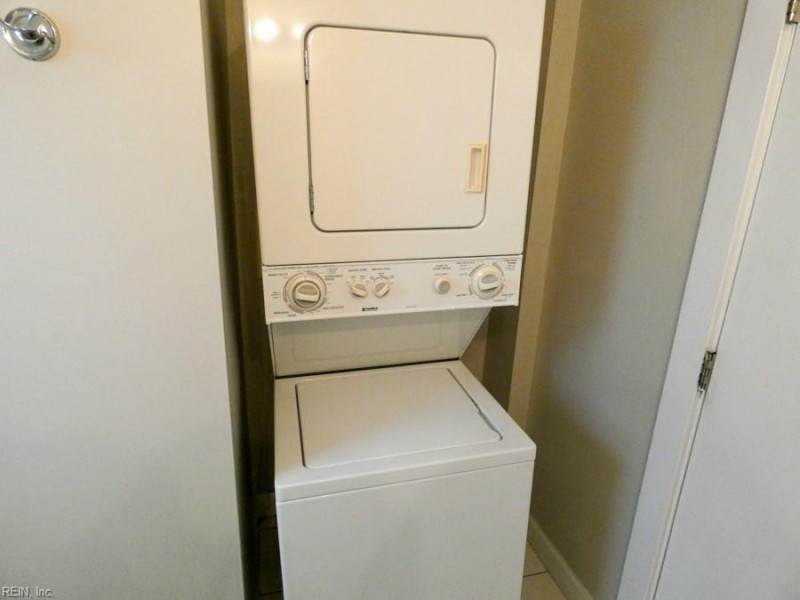 Photo 8 of 9 residential for sale in Norfolk virginia