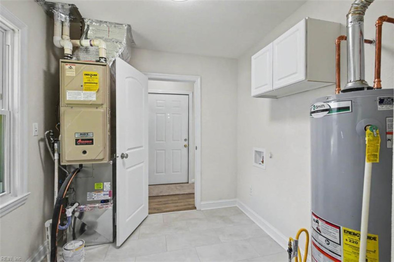 Photo 20 of 36 residential for sale in Hampton virginia