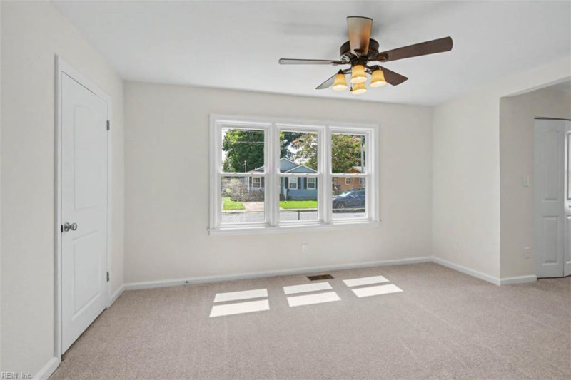 Photo 21 of 36 residential for sale in Hampton virginia