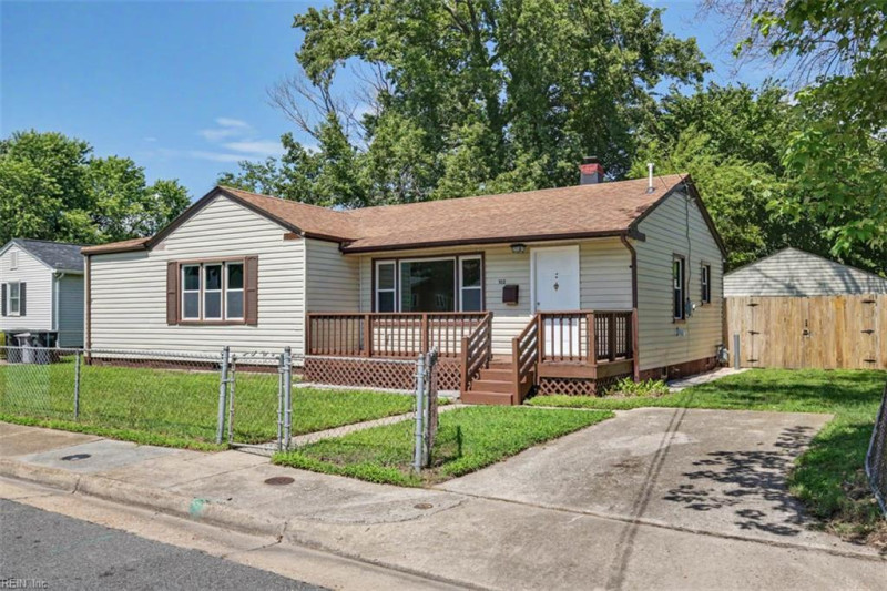 Photo 4 of 36 residential for sale in Hampton virginia
