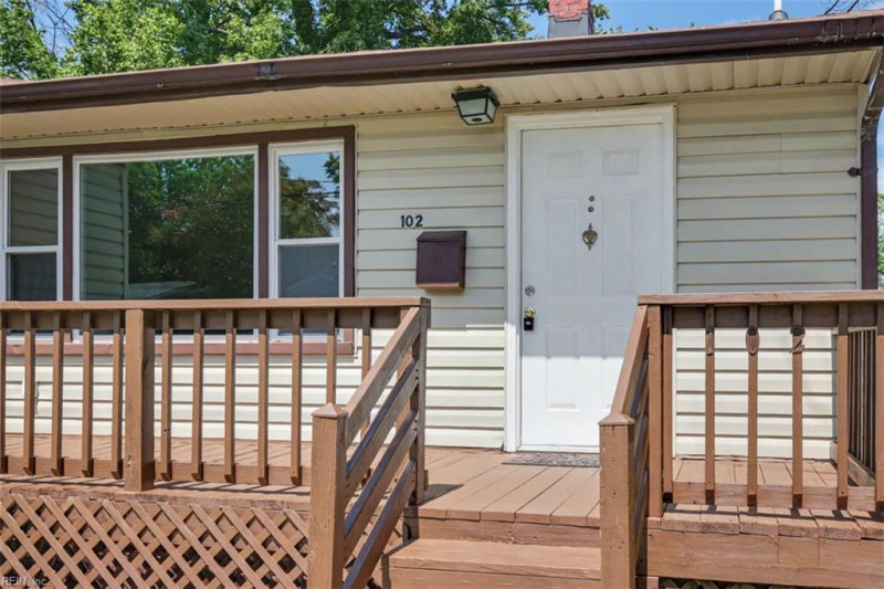 Photo 5 of 36 residential for sale in Hampton virginia