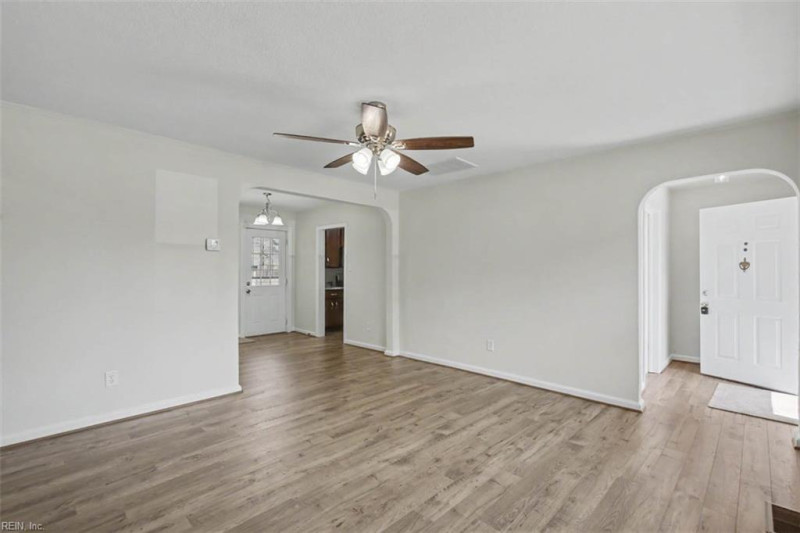 Photo 8 of 36 residential for sale in Hampton virginia