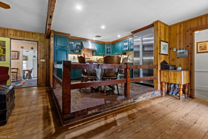 Photo 11 of 34 residential for sale in Franklin virginia