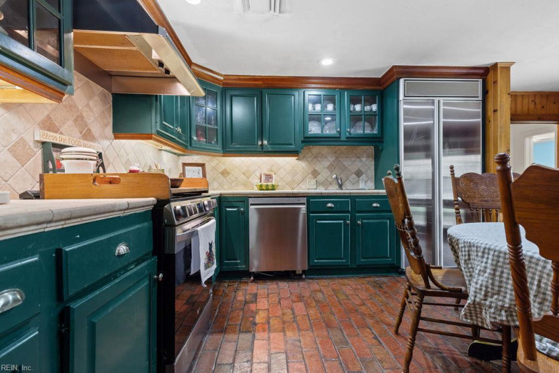 Photo 12 of 34 residential for sale in Franklin virginia