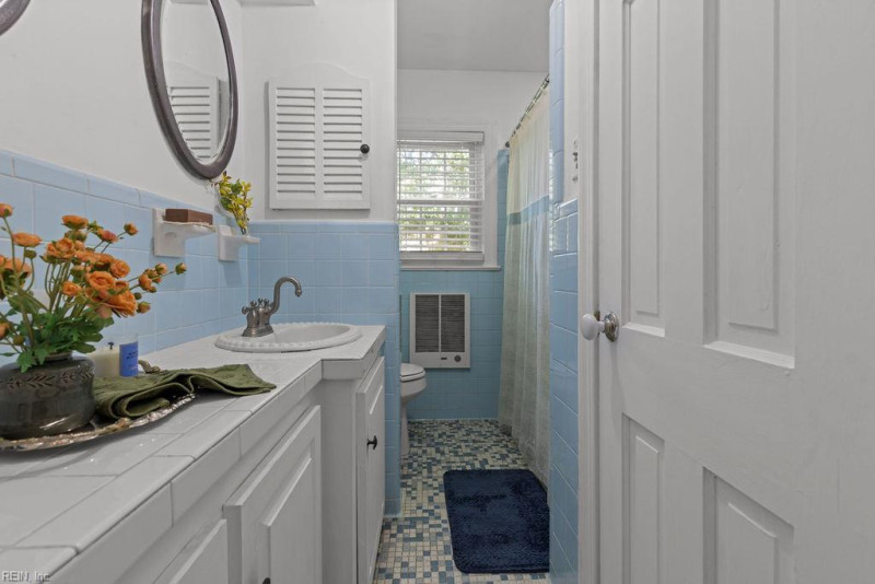 Photo 19 of 34 residential for sale in Franklin virginia