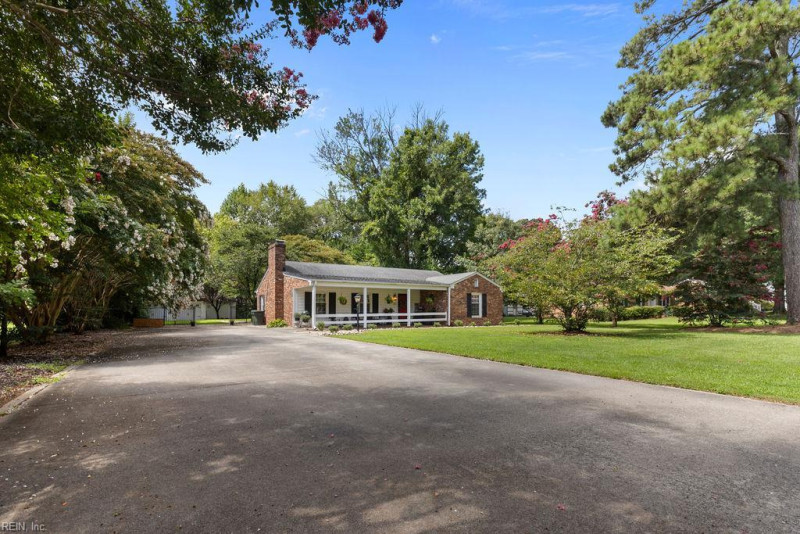 Photo 4 of 34 residential for sale in Franklin virginia