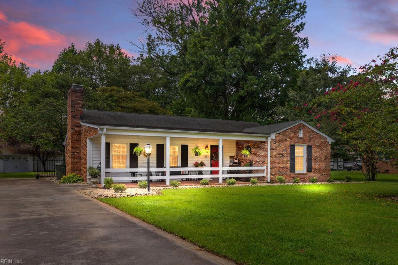 Photo 5 of 34 residential for sale in Franklin virginia