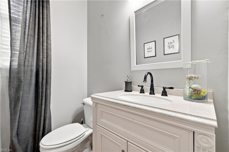 Photo 17 of 43 residential for sale in Chesapeake virginia Photo 17 of 43 residential for sale in Chesapeake virginia